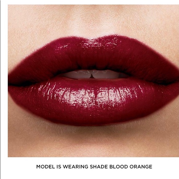 3 True Color Nourishing Lipsticks +1 FREE Lip Balm - Picture 5 of 10